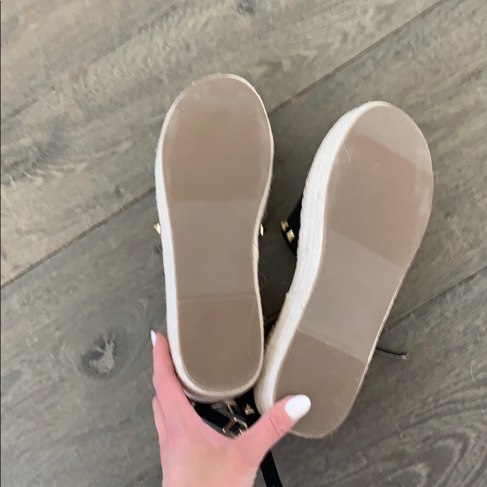 Espadrilles - Picture 3 of 3